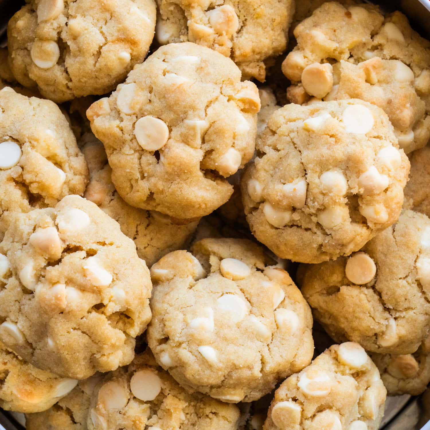 Best White Chocolate Chip Cookies: Chewy & Crispy Perfection